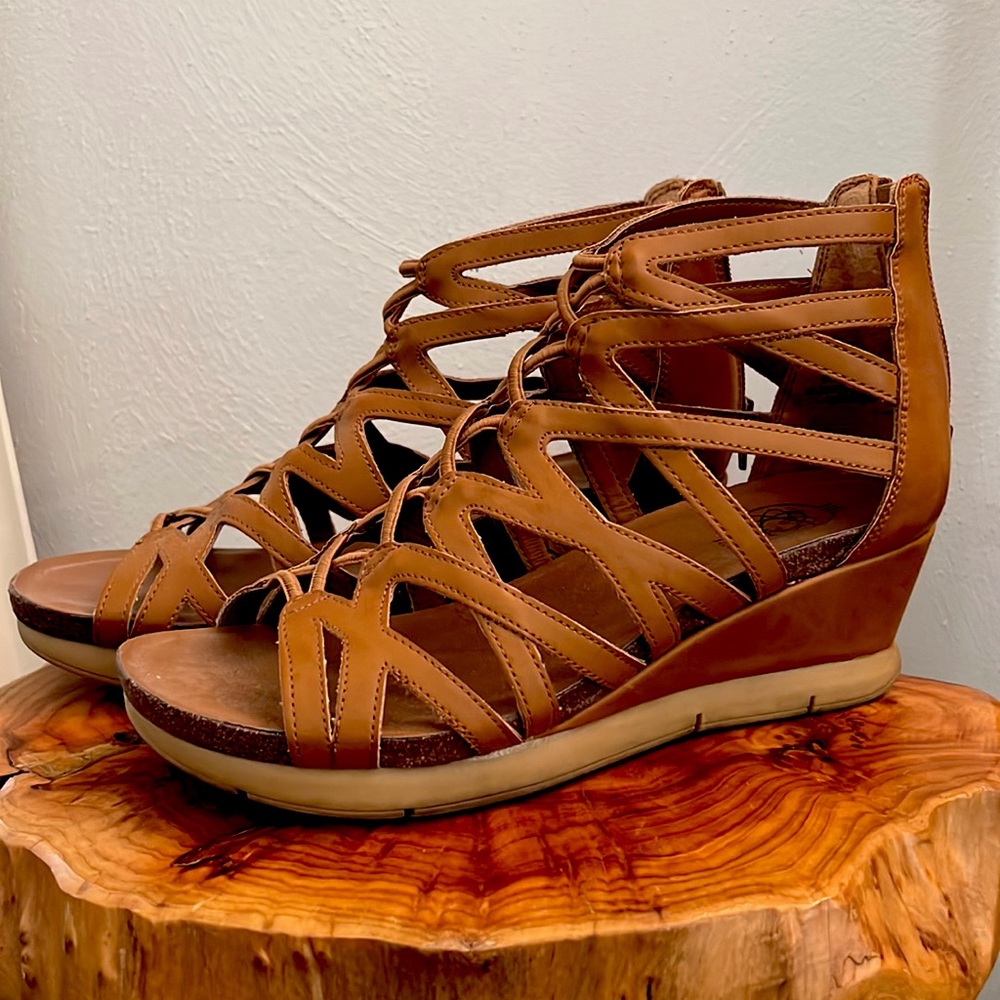 9.5 wedge sandal